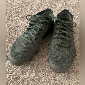 Nike vapormax flyknit 1 green Sz 12